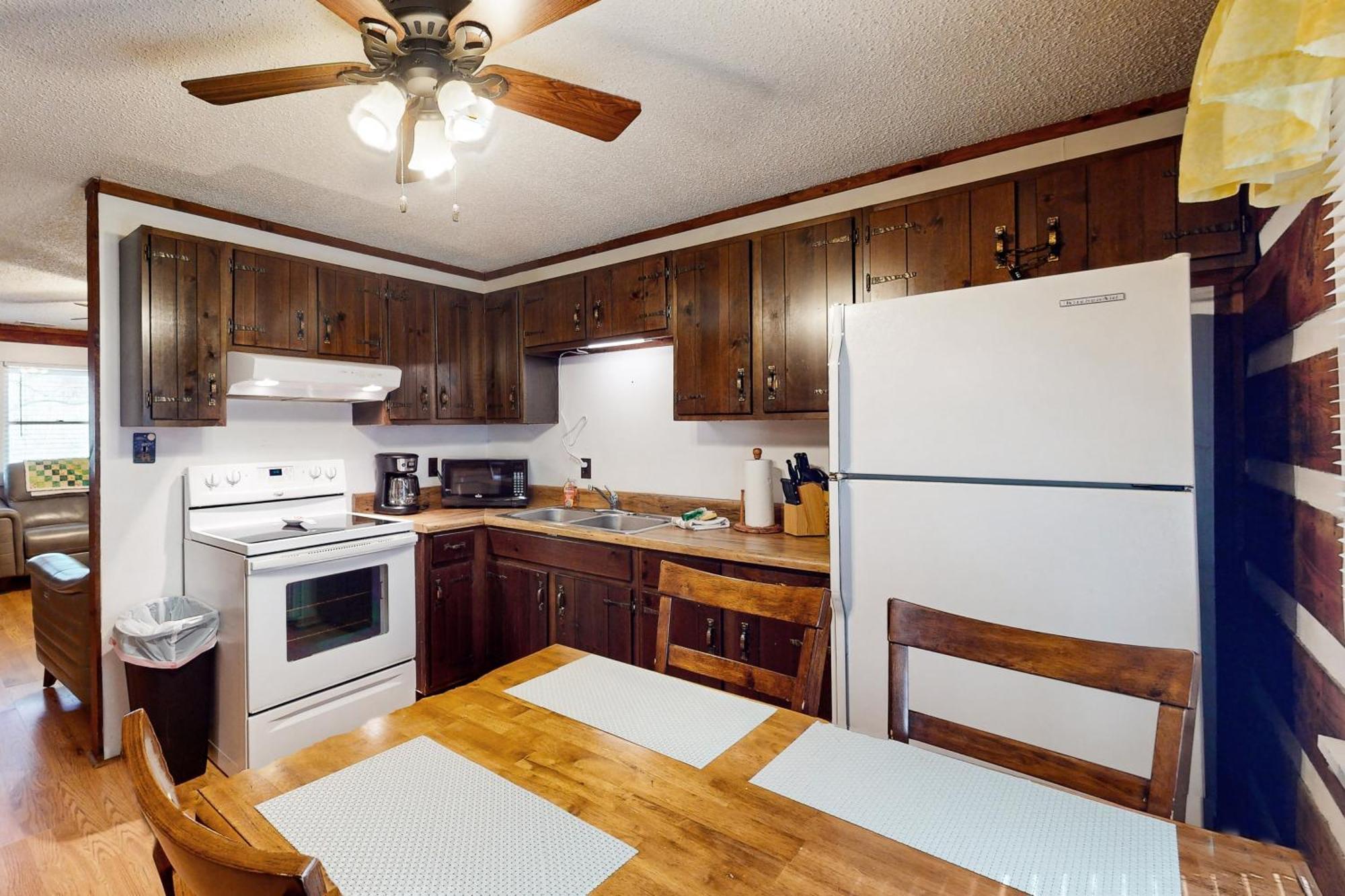 2 Bed 2 Bath Vacation Home In Whittier II ภายนอก รูปภาพ
