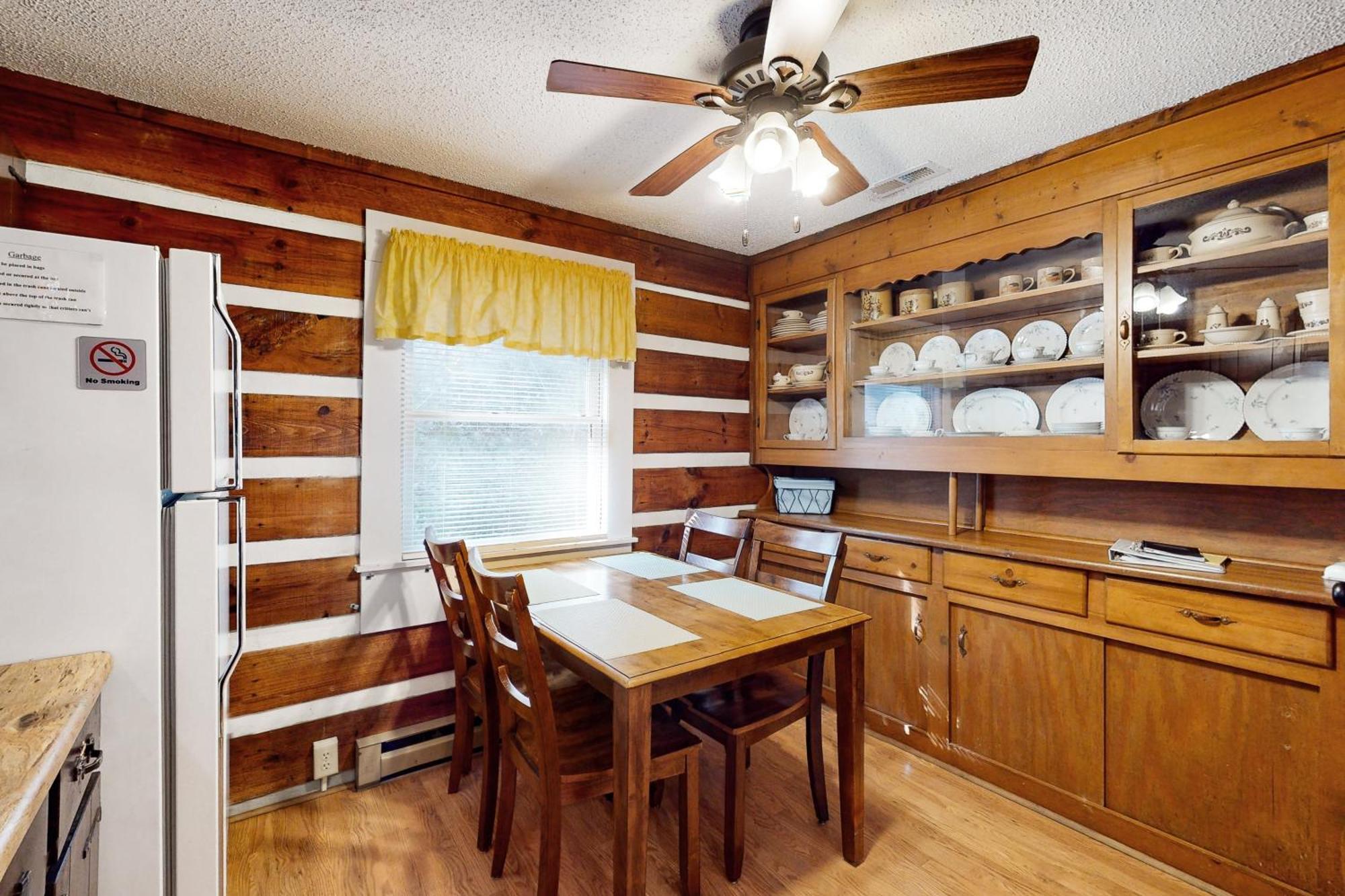 2 Bed 2 Bath Vacation Home In Whittier II ภายนอก รูปภาพ