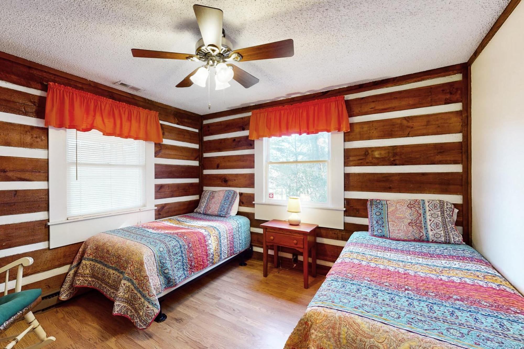 2 Bed 2 Bath Vacation Home In Whittier II ภายนอก รูปภาพ